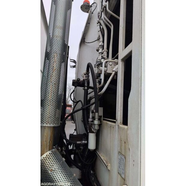 2012 مرسيدس بنز 2633-45983393