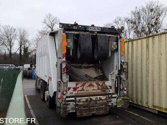 2012-mercedes-benz-2633-1431834-45983396