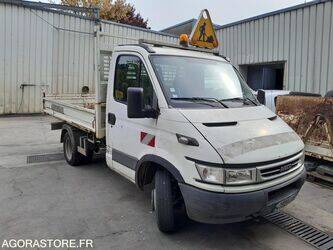 Image for Dump Trucks 2006 Iveco 35C10
