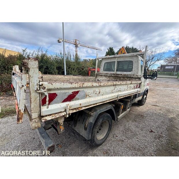 2011 Iveco 65C15-45983540