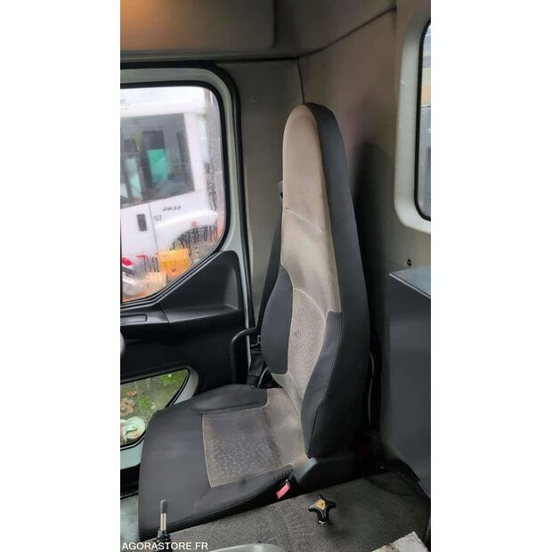 2013 رينو Midlum-45983626