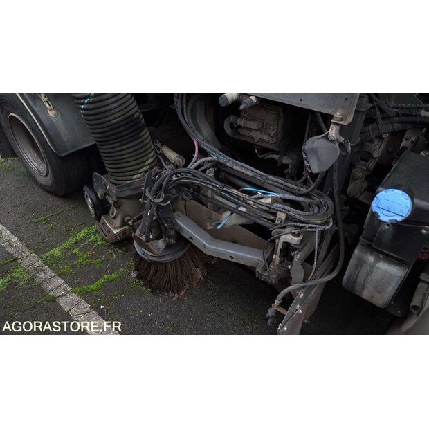 2013 رينو Midlum-45983638