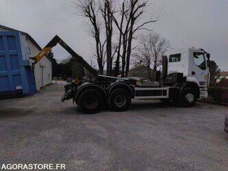 2013-renault-premium-1431860-45983677