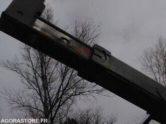 2013-renault-premium-1431860-45983690