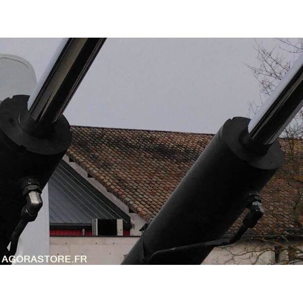 2013 Renault PREMIUM-45983696