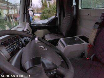 2013-renault-premium-1431860-45983699