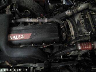 2013-renault-premium-1431860-45983704