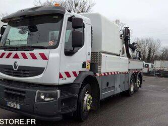 2011-renault-premium-1431863-45983714