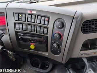 2011-renault-premium-1431863-45983718