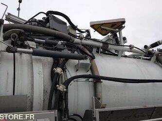 2011-renault-premium-1431863-45983721