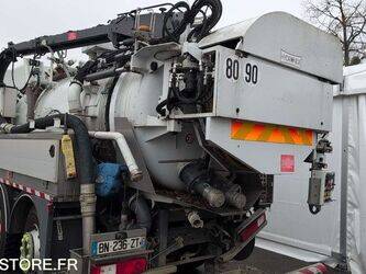 2011-renault-premium-1431863-45983728