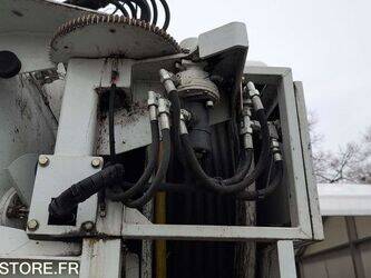 2011-renault-premium-1431863-45983732