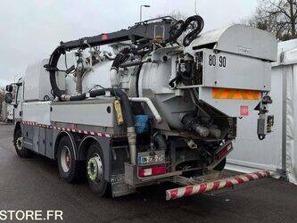 2011-renault-premium-1431863-45983735