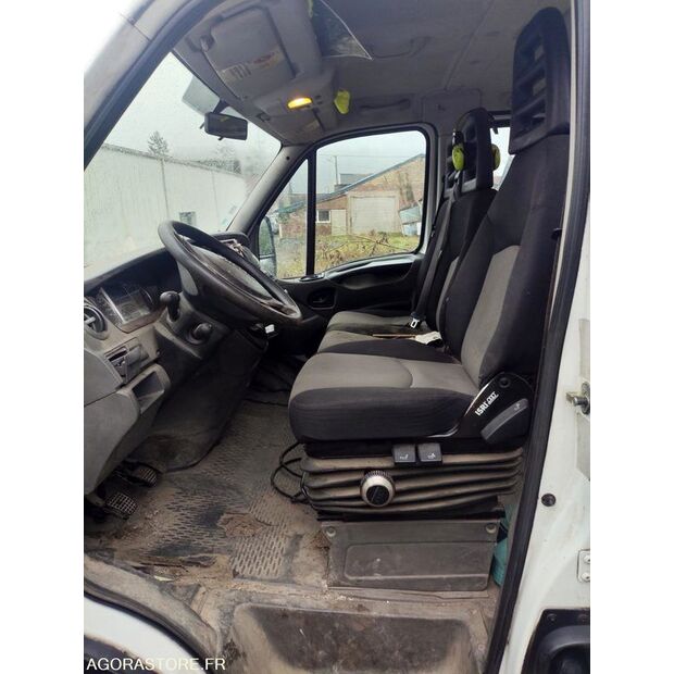 2011 ايفكو 35C17-45983827