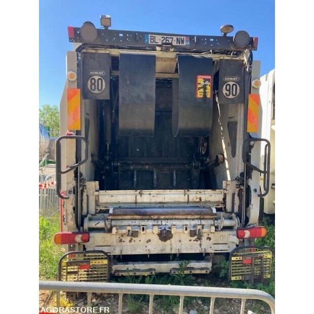 2011 رينو Midlum-45983833