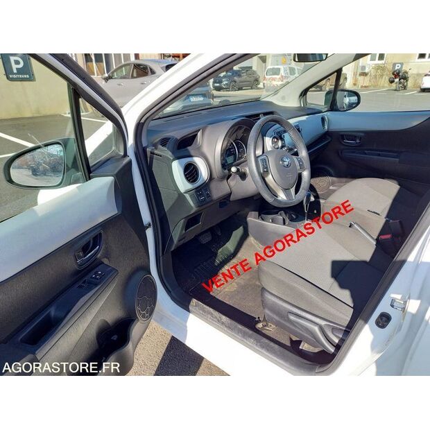 2013 تويوتا Yaris-45984006