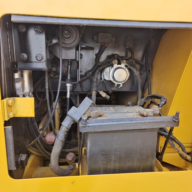 2025 Caterpillar D5K-45984126