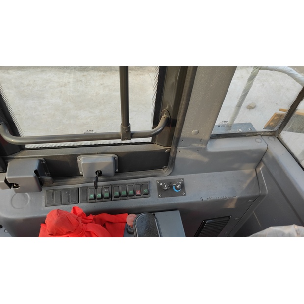 2025 SDLG LG956L-45984199