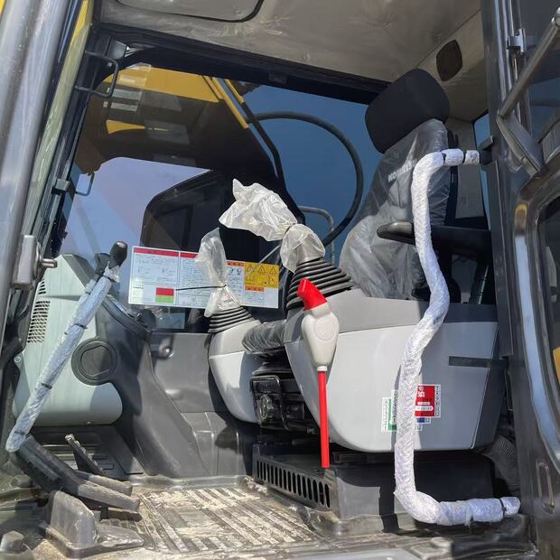 2024 Komatsu PC240-45984228