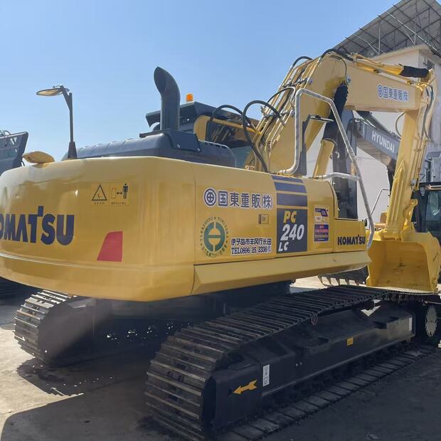 2024 Komatsu PC240-45984231