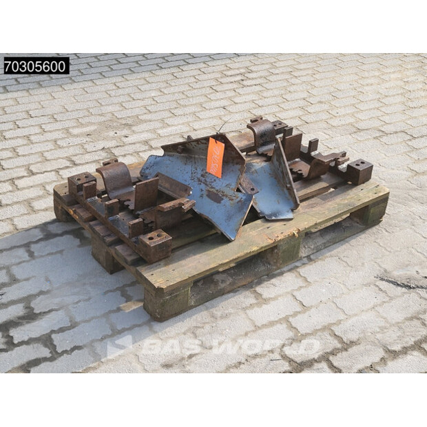 2011 Hitachi ZX470LCH-3-45984811