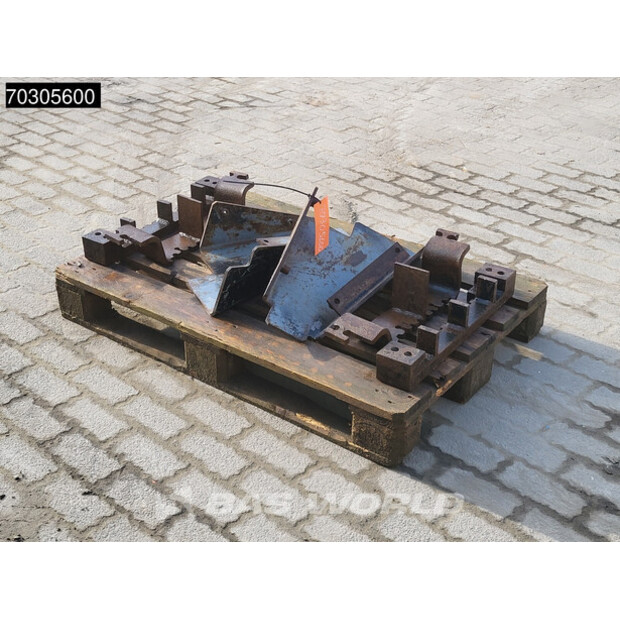 2011 Hitachi ZX470LCH-3-45984812