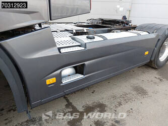 2014-renault-t520-1431935-45985213