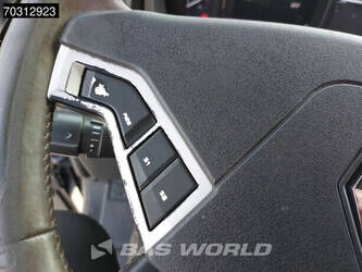 2014-renault-t520-1431935-45985223