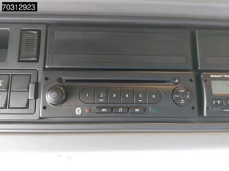 2014-renault-t520-1431935-45985230