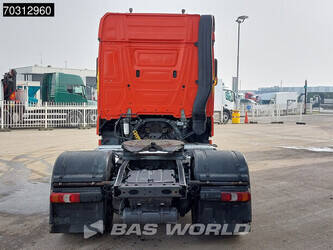 2016-mercedes-benz-actros-1943-1431939-45985352