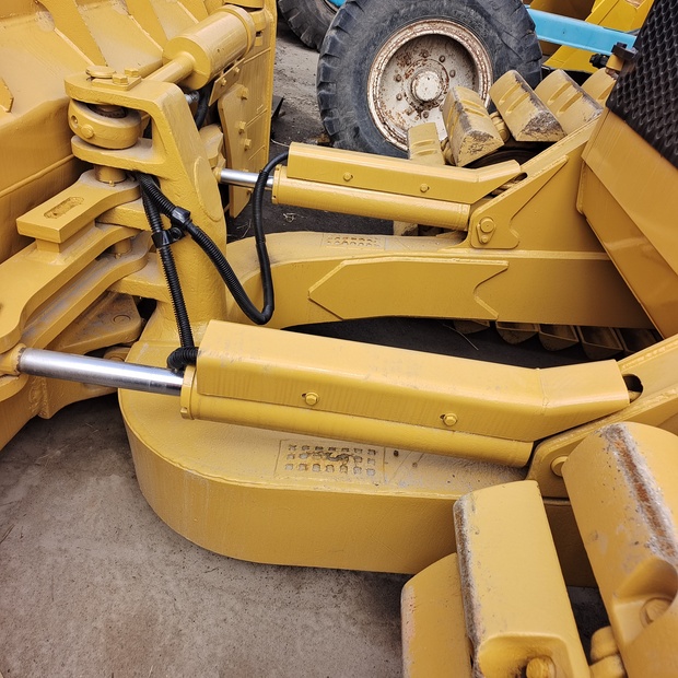 2025 Caterpillar D6R-45985570