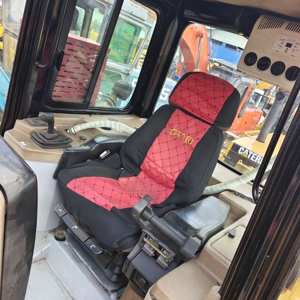 2025 Caterpillar D6R-45985575