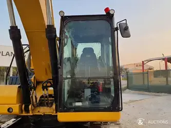 2021-caterpillar-320-1396070-45985762