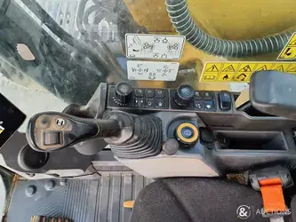 2021-caterpillar-320-1396070-45985767