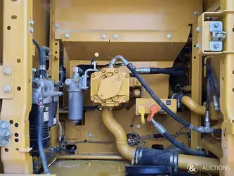 2021-caterpillar-320-1396070-45985790