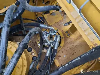 2021-caterpillar-320-1396070-45985794