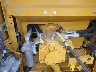 2021-caterpillar-320-1396071-45985902