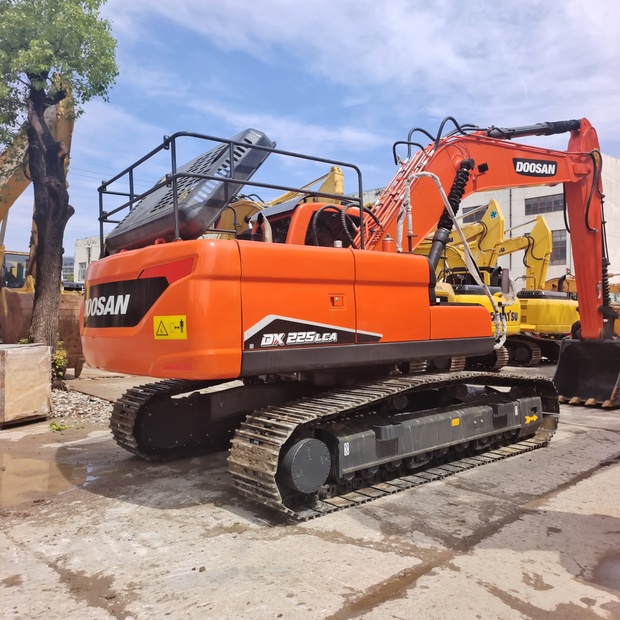 2025 Doosan DX225-45986386