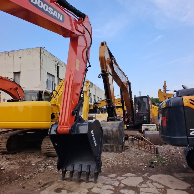 2025 Doosan DX300LC-9C-45986514
