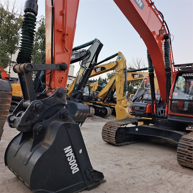 2024 Doosan DX300-45986648