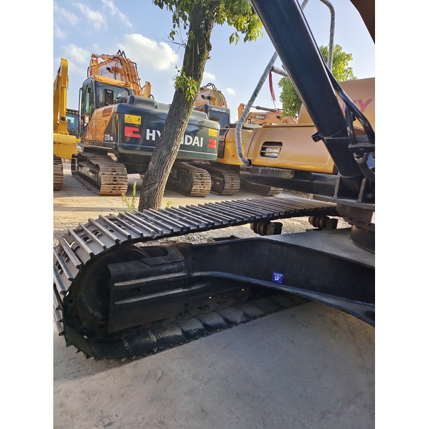 2025 ساني SY215C-45986839