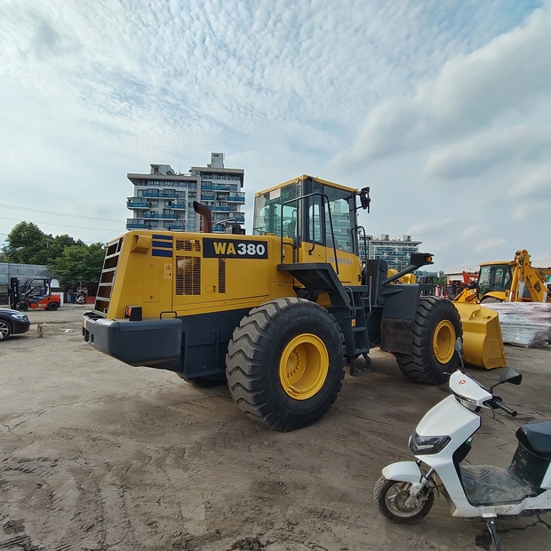 2021 Komatsu WA380-45987157