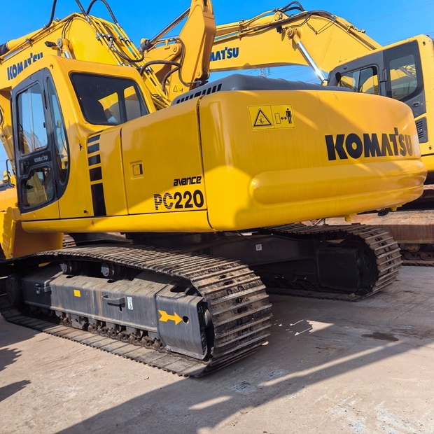 2022 Komatsu PC220-6-45987164