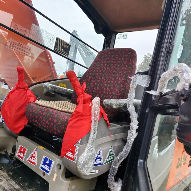 2025 Hitachi Zaxis 200-3G-45987396