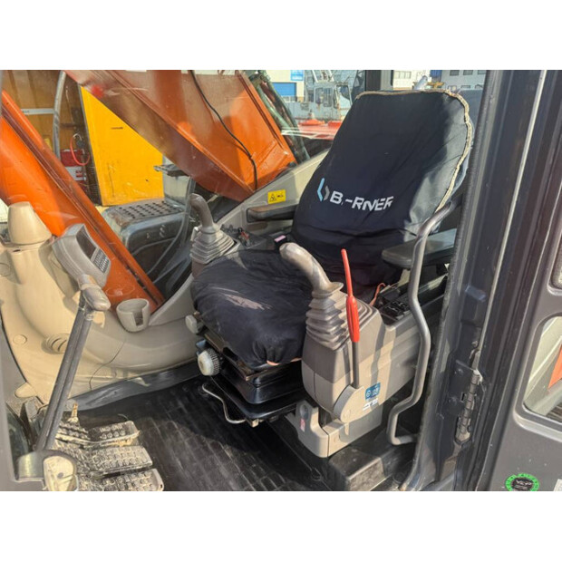 2009 هيتاشى ZX 350 LC-3-45987662