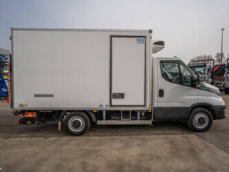 2023-iveco-daily-35s14-1432045-45988257