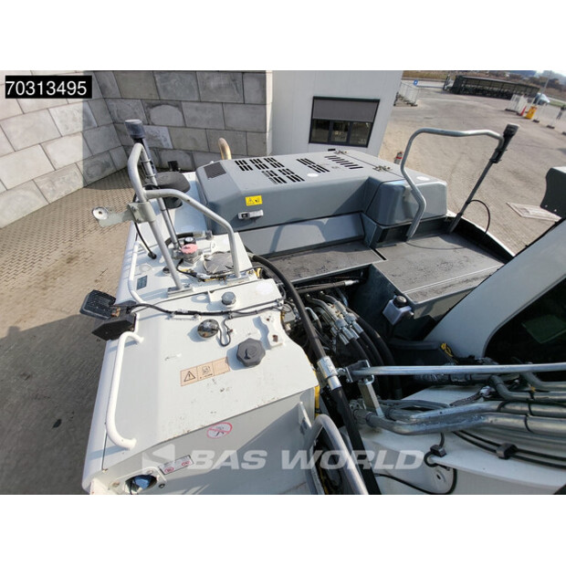 2018 ليبهير R936LC-45989024