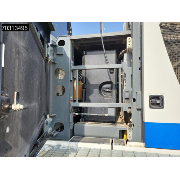 2018 ليبهير R936LC-45989030