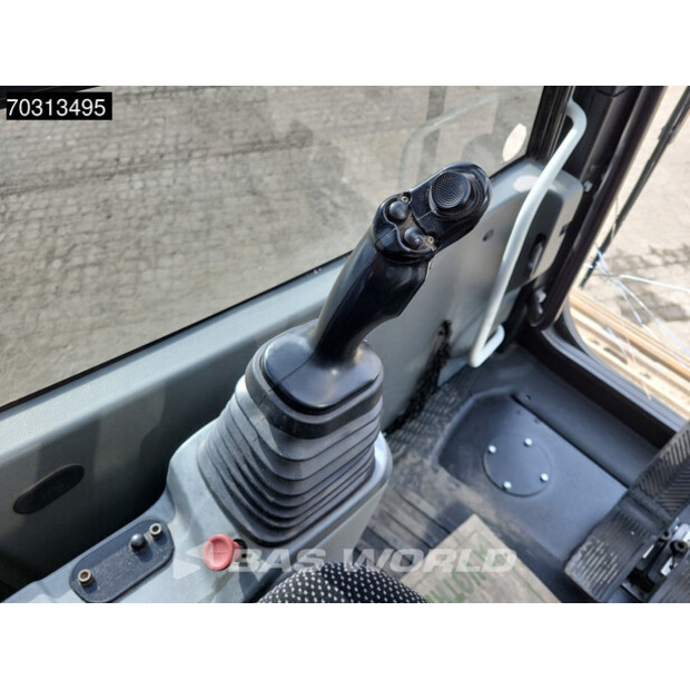 2018 ليبهير R936LC-45989040