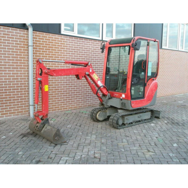 2017-yanmar-sv17-cover_default